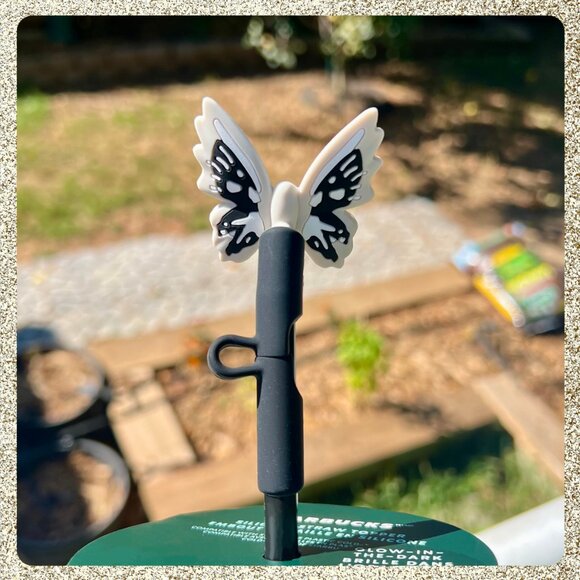 🎃 NWT 2025 Starbucks Glow-in-the-Dark Matte Black Prism Venti Cold Cup Tumbler - Picture 7 of 9